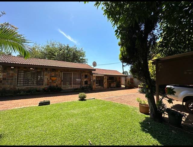 2,791M² BUSINESS FOR SALE IN WATERKLOOF